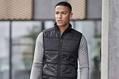 teejays, tee, jays, tee jays, väst, 9114, vest, hybrid, stretch, bodywarmer, profikläder, profilväst, golfväst, modern, passform